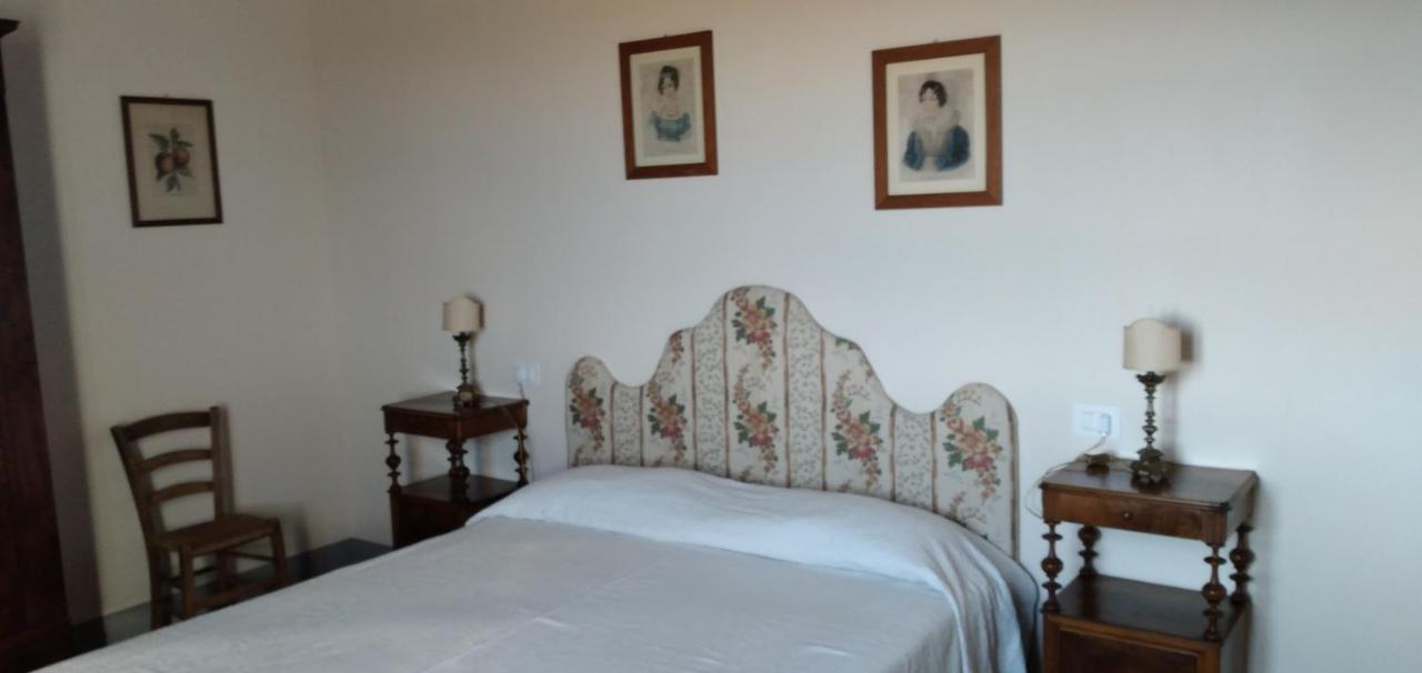 Agriturismo Podere Gianmaria Кастильончело Екстериор снимка