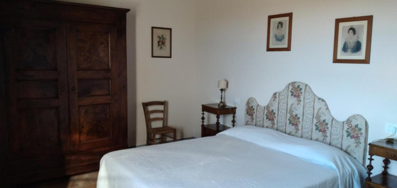 Agriturismo Podere Gianmaria Кастильончело Екстериор снимка
