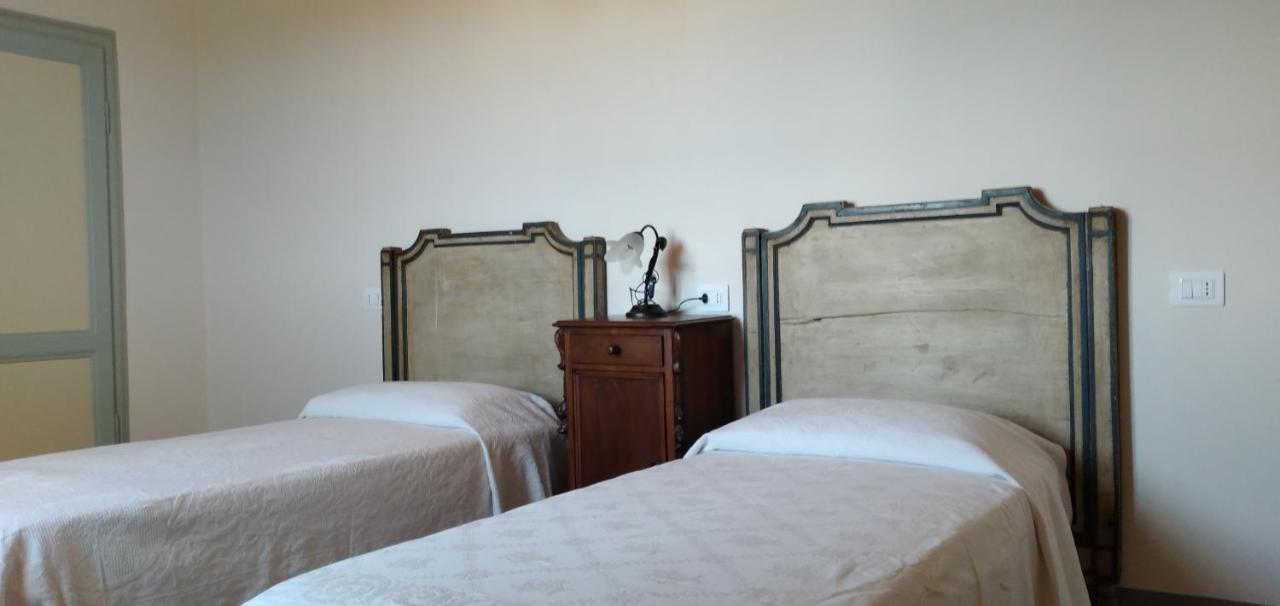 Agriturismo Podere Gianmaria Кастильончело Екстериор снимка